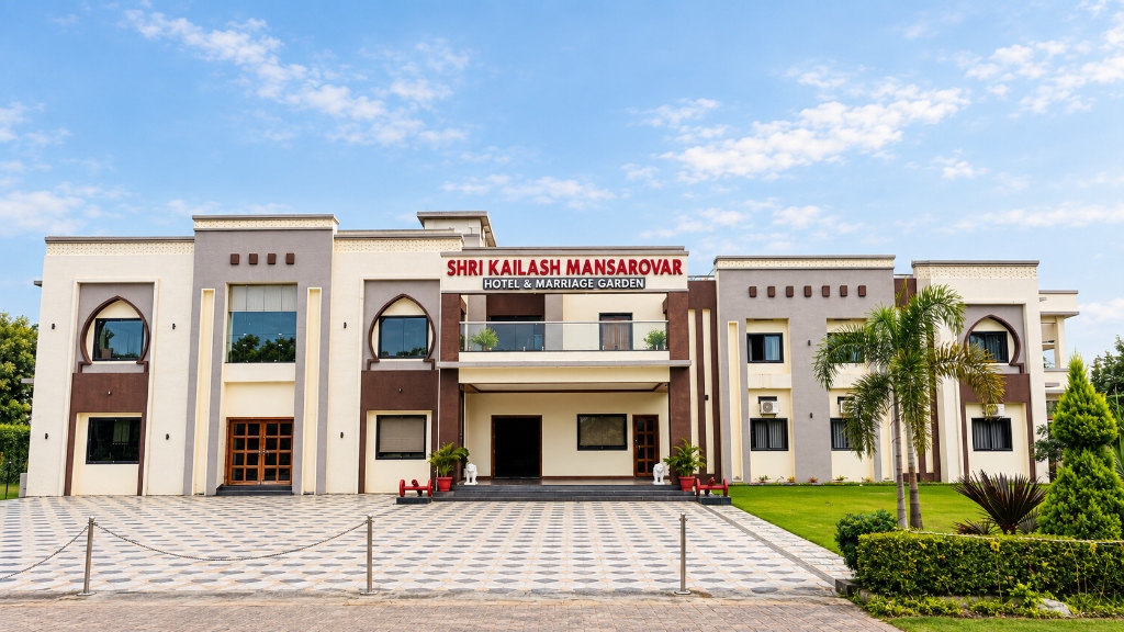 Hotel Shri Kailash Mansarovar Exterior